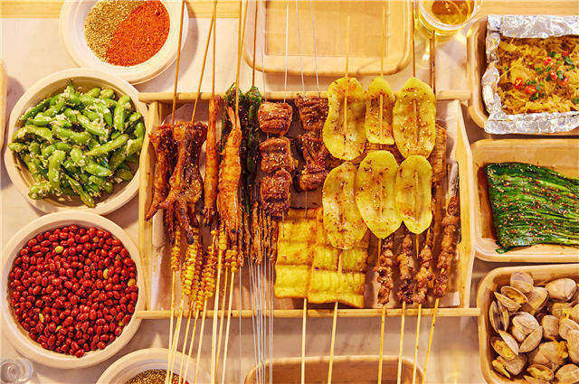 餐饮<a href=